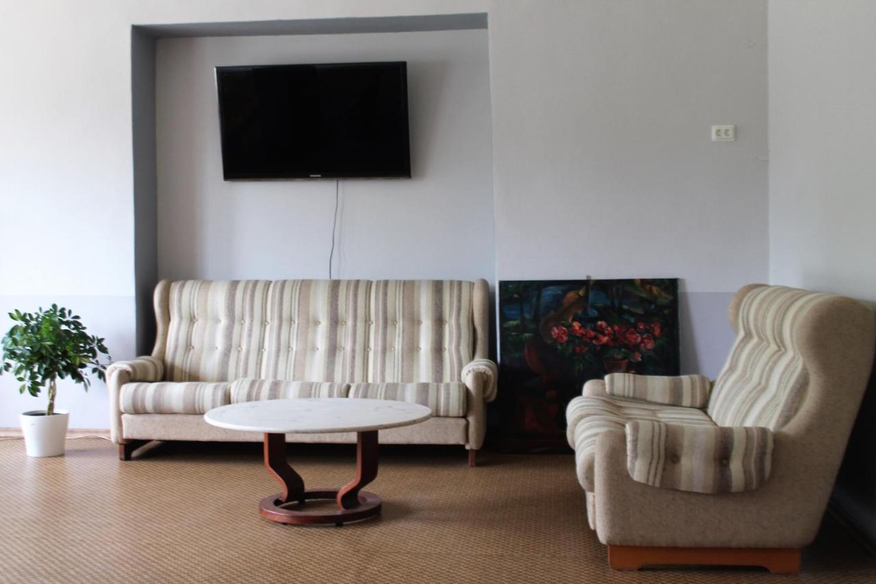 Liepu Hostelis Liepāja Dış mekan fotoğraf